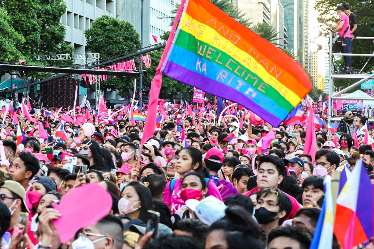 競選總統的羅貝多爭取LGBT團體支持。（圖／翻攝自FB@VP Leni Robredo）